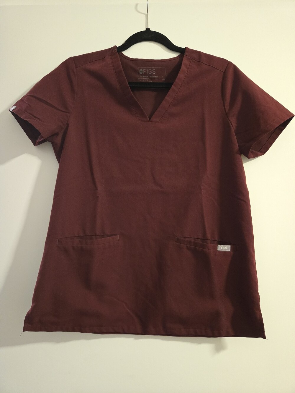 FIGS Burgundy Casma Scrub Top Size Small